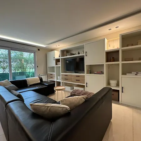 Modern T3 Renovated With New Pool Terrace And Box Apartment