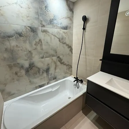 Modern T3 Renovated With New Pool Terrace And Box *